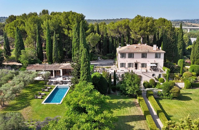 Bastide of the Rose Comtesse – The Art of Intimate Luxury in Provence