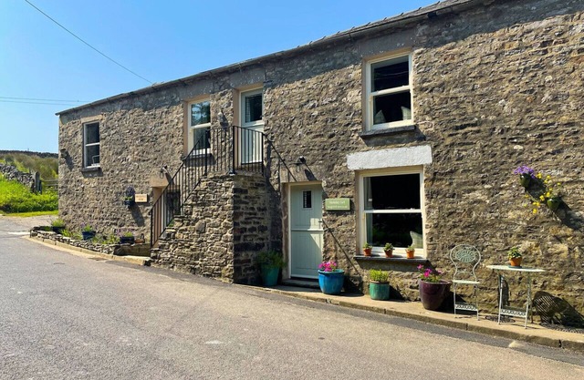 Baugh Fell View - Two Bedroom House, Sleeps 4