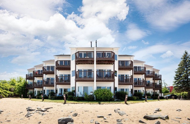 Bayfront Bliss at the Beaches