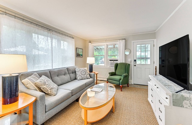 Bayfront East Quogue Retreat w/Private Boat Dock