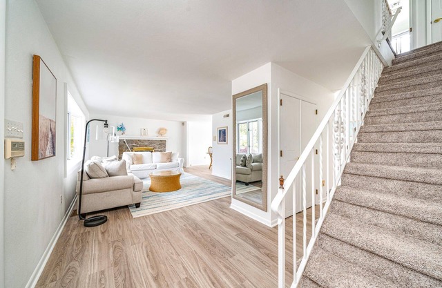 Bayfront home on Pleasure Bay. Enjoy our 4 Bedroom/2.5BA- 14 Beds on the water