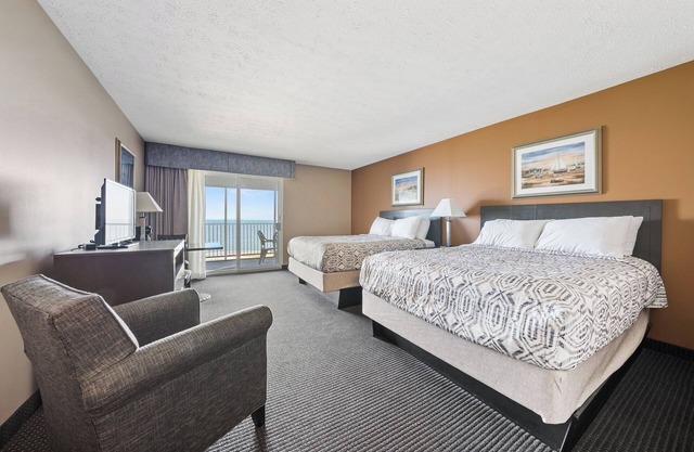 Bayshore Resort at PIB Room with 2 Queens