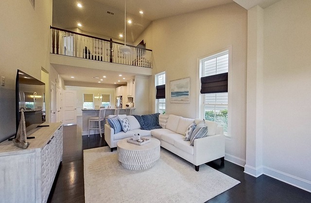 Bayside Resort townhouse w/community pools, hot tubs, tennis & on-site golf