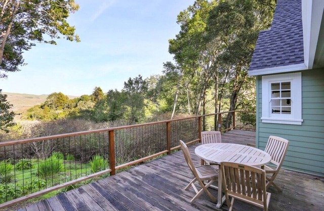 Baytree Cottage | Beautiful Stay w/Amazing Views