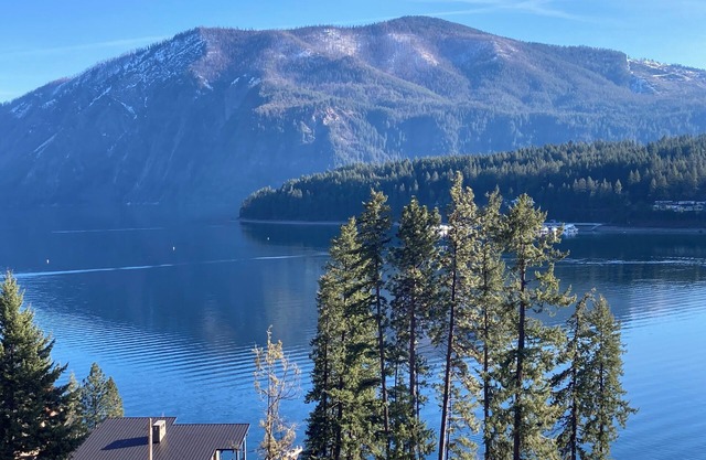 Bayview Beauty close to Silverwood theme Park.