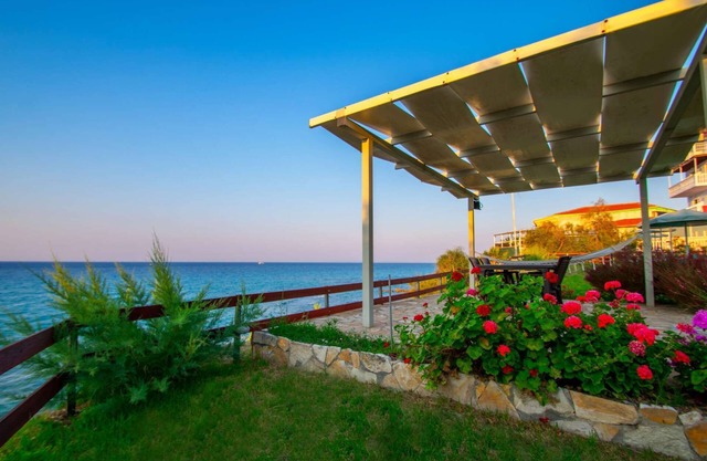 Baywatch 9 right on the water