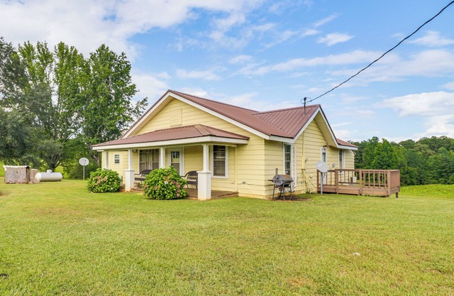 BBQ Ready: Delta Country Home on 30 Acres