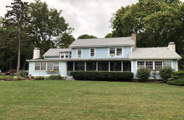 Beautiful Island Farmhouse