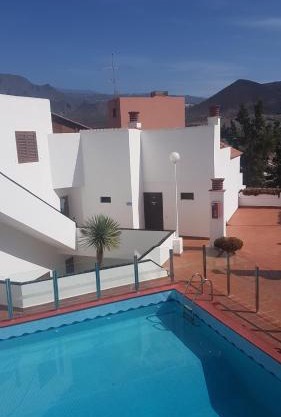 beach 400mtr, top of mountain with spectacular surround view 200mtr