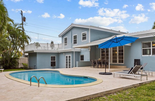 Beach Access & Pool Casa de Palmeras by RoveTravel
