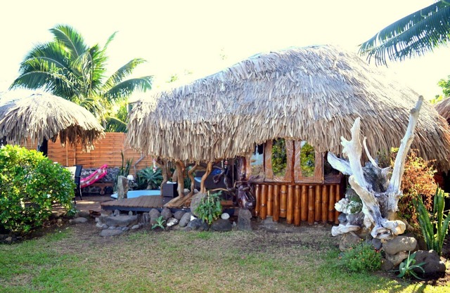 beach front bungalow in paea tahiti