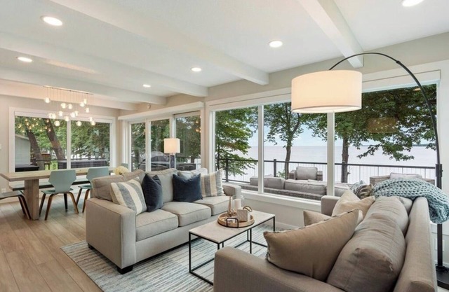 BEACH HOUSE ON MILLE LACS LAKE, PRIVATE DOCK