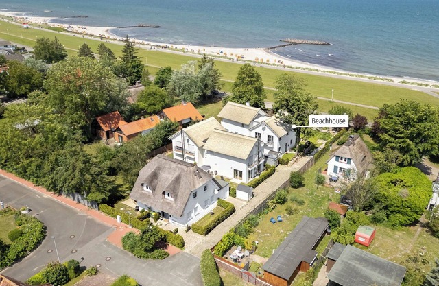 Beach house with sea view from the front row in California on the Baltic Sea