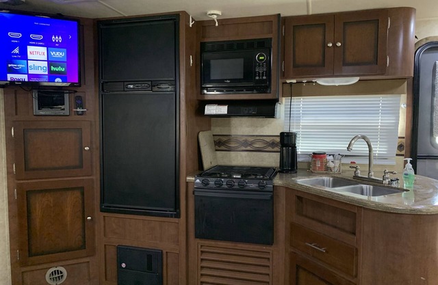 BEACH nice RV Free golf cart with 4 day booking