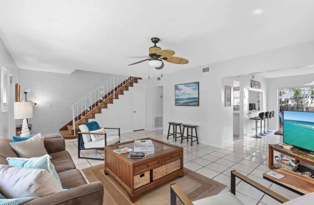 BEACH PARADISE - Family Fun Beach Home Large 2 Bedroom, Big Terrace, walk to Be