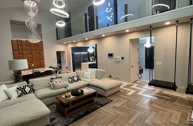 Beach Park Estate: Chef's Kitchen, Nature, Fitness Room, Naval Base, Beach, Lake