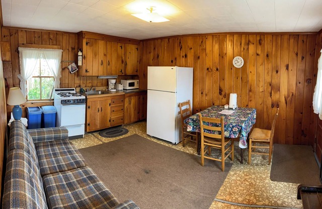 Beach Plum Cottage - on Popham Beach!