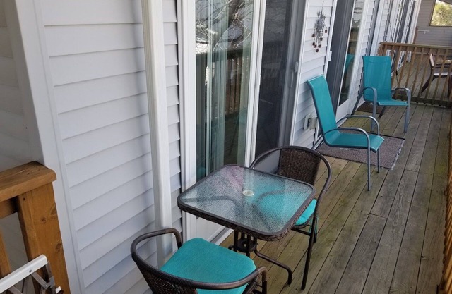 Beach Retreat Located in the Heart of Dewey!