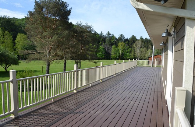 Beach Roost - Secluded Riverside Retreat: Perfect Getaway for Outdoor Adventures!