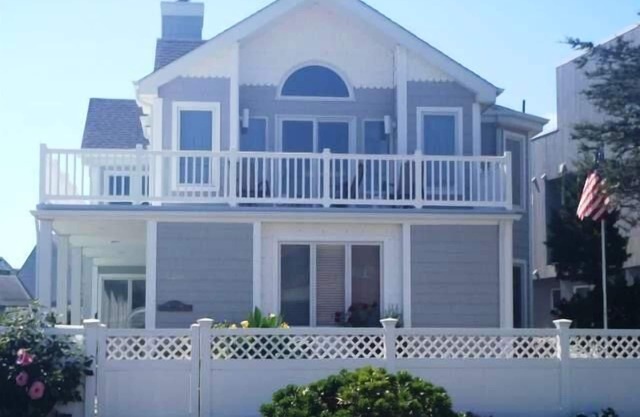 Beachblock, Ocean View, Private Pool, Grill & More!
