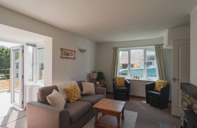 Beachcomber, Sleeps 7, Pets, Hot Tub