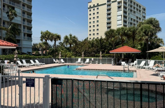 Beachfront 2BR/2BA Condo on Hutchinson Island w/Private Garage