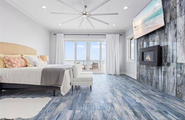 Beachfront 4BR/4.5BA Designer Home w/Hot Tub