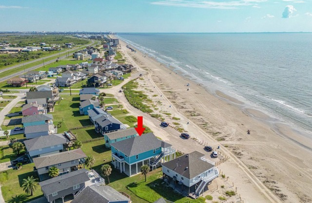Beachfront Dream Home Upscale Views 2 Kings