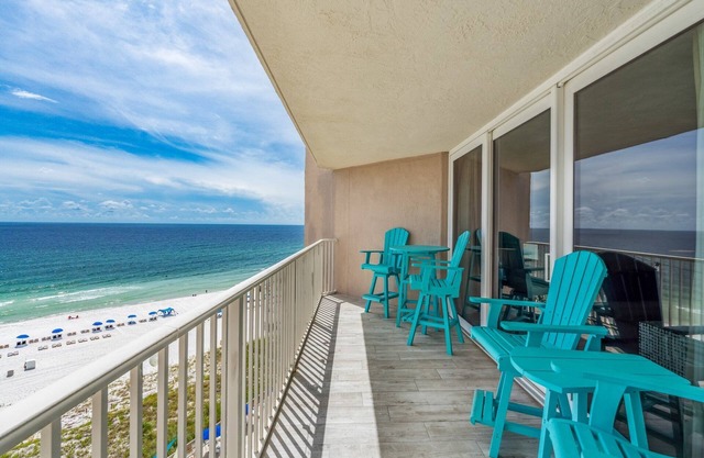Beachfront | Renovated | Free Beach Package FLPCB5