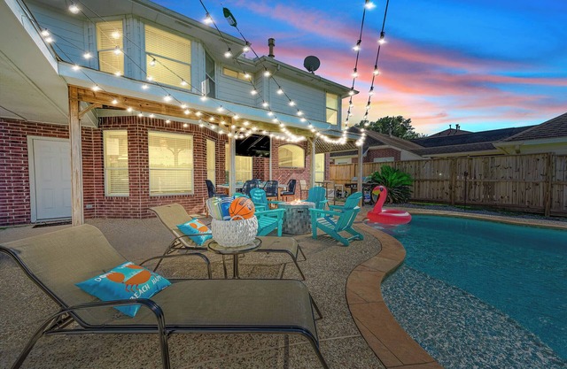 BeachFUNCasa, Firepit, PoolTable, Pool Oasis/Games