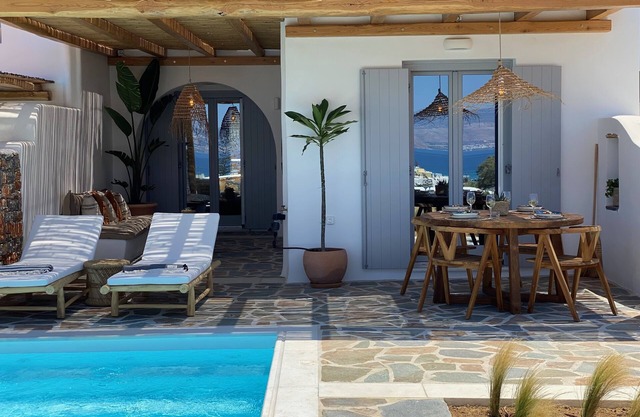 Beachhouse Omega Naxos - luxury holiday house - private pool & stunning sea view
