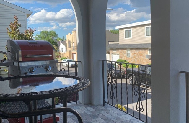 Beachside luxury, completely renovated 2023