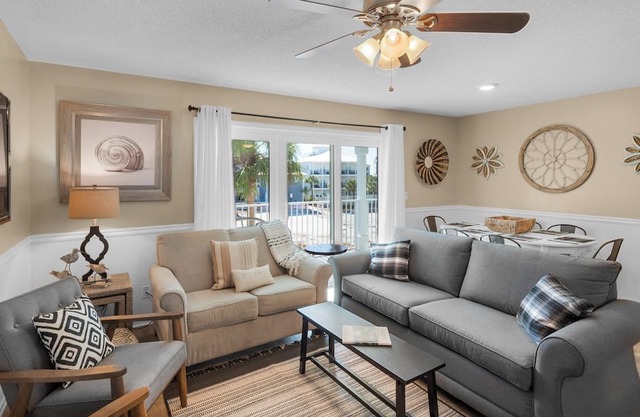 Beachside Villas - Minutes to The Beach - Ground Floor - Pools & Tennis