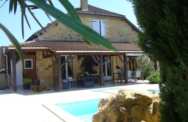 Beautiful abode with swimming pool nearby Sarlat, in the Perigord Noir