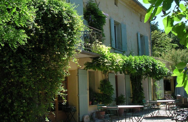 BEAUTIFUL MAS EN PROVENCE FOR 12 PEOPLE. PARK, POOL, TO PROVIDE QUALITY