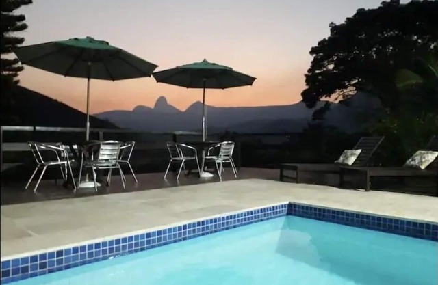BEAUTIFUL HOUSE IN A FAMILY ENVIRONMENT FIVE MINUTES FROM THE CENTER.