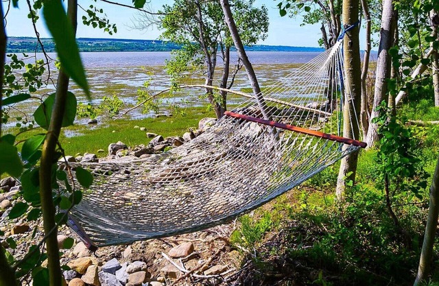 Beautiful lodging by the river - at Lofts Fleuve et Montagne 15