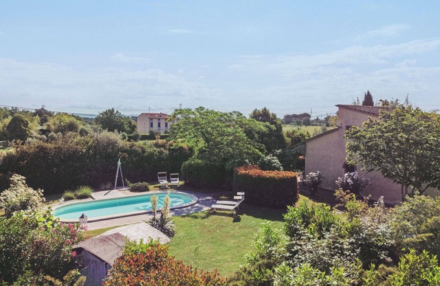 Beautiful private villa for 6 guests with WIFI, private pool, TV, terrace and parking