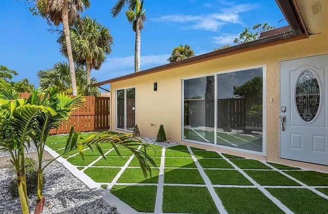 Beautiful 2/2 Villa - Ft Myers!