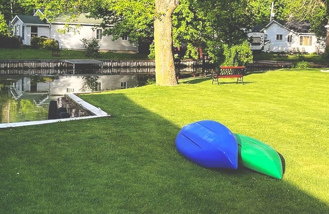 Beautiful 2 Bedroom 4-Season Cottage