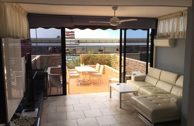 Beautiful 2-bedroom apartment with sunny terrace