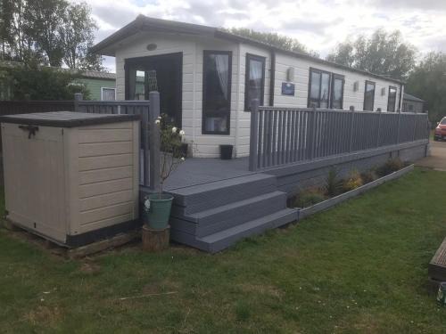 Beautiful 2 bedroom caravan on Billing Aquadrome