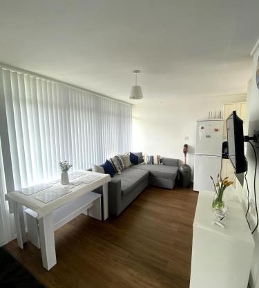 Beautiful 2 Bedroom Chalet 22 Cordova, Selsey