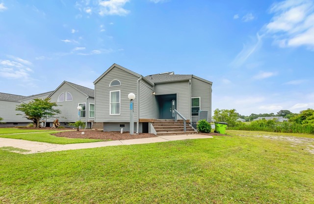 Beautiful 2 bedroom condo in the resort community of Fairfield Harbour