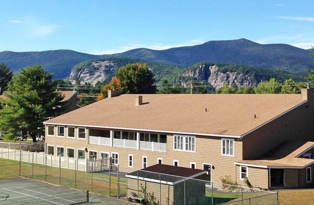 Beautiful 2 bedroom unit at resort, sleeps 8