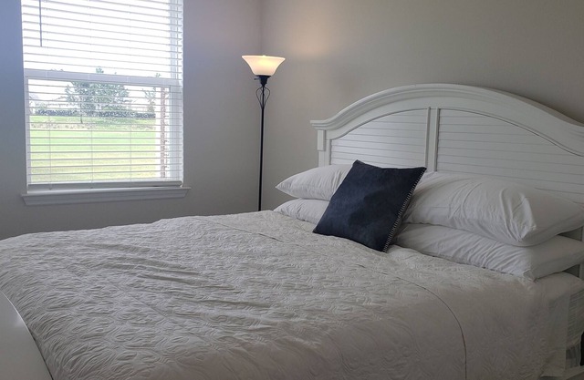 Beautiful 2 bedroon Villa on Golf Coarse