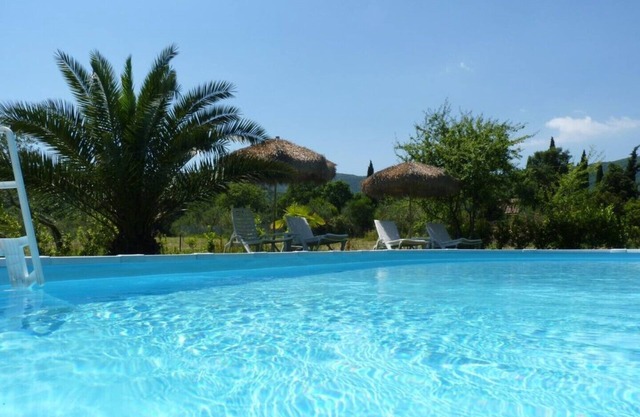 Beautiful, 200 year old natural stone house with pool, 20 minutes to the sea
