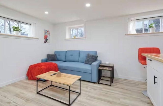 Beautiful 2Bdr apartment down town Sydney.