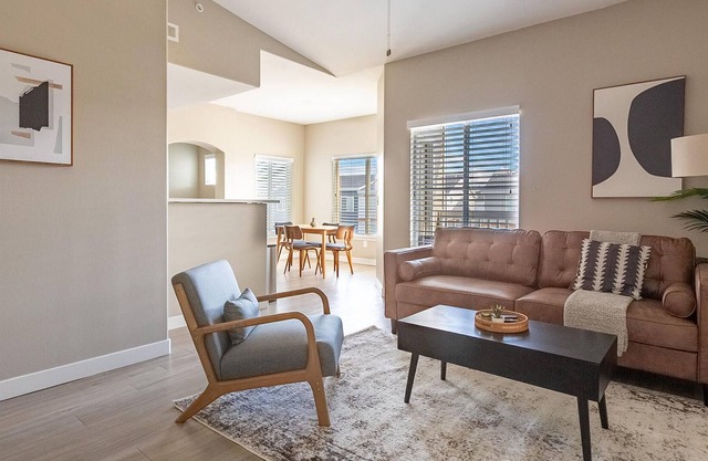 Beautiful 2BR Apartment in Orem