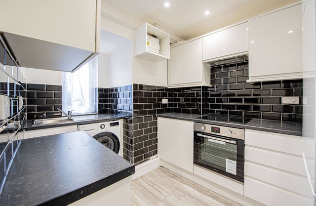 Beautiful 3 Bedroom Flat in Maida Vale